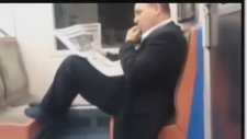Metroda Yarım Kilo Sümük Yiyen Adam