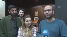 Piyano Çalarken Korkan Adama Türklerden Karşılık
