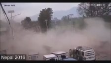 Canlı Deprem Anları (Live Earthquake)