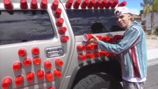 10.000 Plastik Bardak İle Hazırlanan Şaka