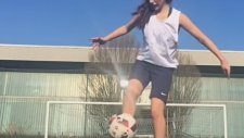 Ronaldinho'nun Dişi Versiyonu