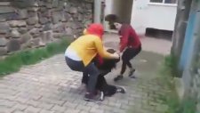 Yerde Sürüklemeli Türk Kızı Kavgası