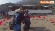 Çılgın Aşıktan Sıra Dışı Evlenme Teklifi