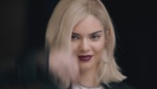 ABD'yi Karıştıran Kendall Jenner'lı Pepsi Reklamı