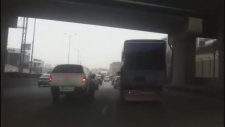 Trafikte Dehşet Saçan Kamyon Sürücüsü