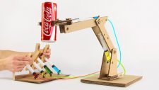 Hidrolik Sistemli Karton ve Şırıngalar ile Yapılmış Robotik Kol