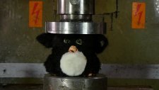 Pres Makinesinin Altında Furby Kalırsa