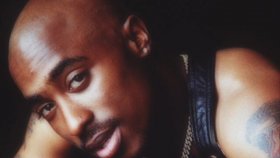 Tupac - Ft. Stretch - Hold On, Be Strong Tupac - Ft. Stretch - Hold On, Be Strong