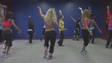 Yağmur Altında Zumba Dansı