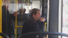 Halk Otobüsüne Hallenen Adam