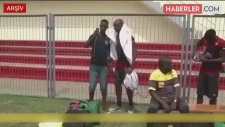 Taraftar Mbia'yı İstiyor!