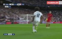 Marcelo, Robben'e Attığı Çalımla Resmen Diz Çöktürdü