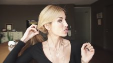 Yüz Tipine Göre Tek Tokayla Pratik Saç Toplama Önerileri - Çağla Şikel