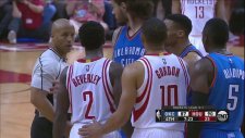 Russell Westbrook ve Patrick Beverley'nin Sahadaki Tartışması