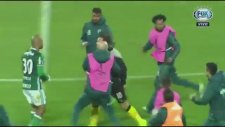 Felipe Melo'nun Rakibine Yumruk Atıp Tüm Sahayı Karıştırması