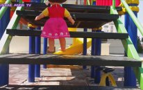 Niloyanın Pantolonu Yırtılıyor Niloya Oynarken Cırt Sesi Geliyor Heidi Kukuli Ve Kayu Çok Şaşırıyor