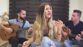 Feride Hilal Akın - En Sevilen 5 Şarkı Feride Hilal Akın - En Sevilen 5 Şarkı