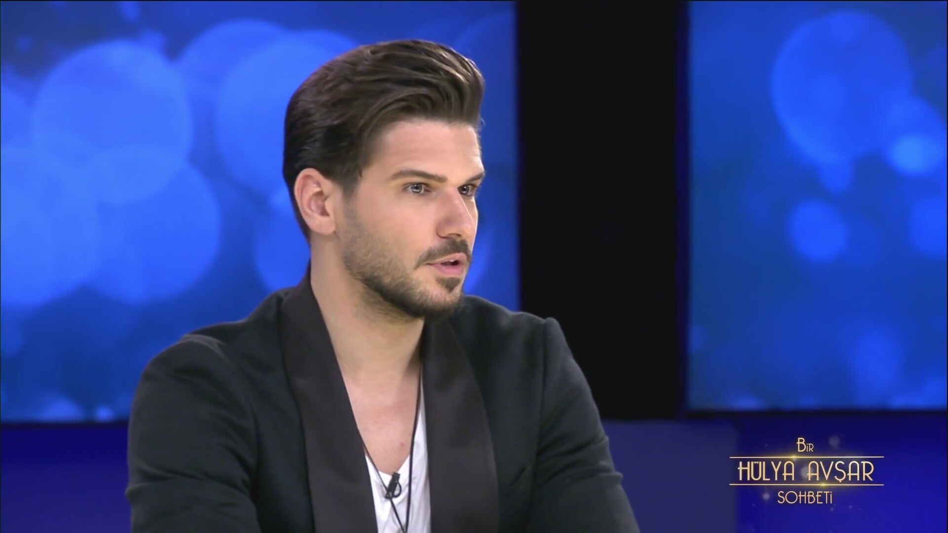 Tolgahan Sayışman: Sokakta su sattım Tolgahan Sayışman: Sokakta su sattım