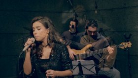 Tuğba Yurt - Bekle Tuğba Yurt - Bekle