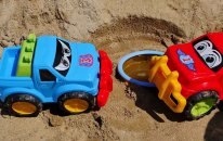 Cars On The Beach (Sahildeki Arabalar)