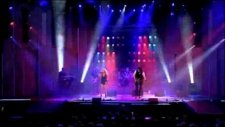 Brian May & Kerry Ellis - Defying Gravity (Live)