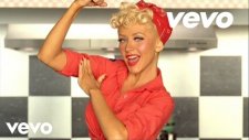 Christina Aguilera - Candyman