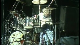 Queen - Put Out The Fire Queen - Put Out The Fire