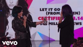 Demi Lovato - Fan Award Presentation Demi Lovato - Fan Award Presentation