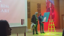 Prof. Dr. İlber Ortaylıya Müzik Dinletisi Bahçeşehir Mektebim Okulunda Öğrenciler ile Buluştu Erhan