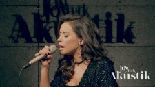 Tuğba Yurt - İçimdeki Duman (Canlı Performans)
