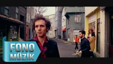 Adamlar - Koca Yaşlı Şişko Dünya (Official Video)