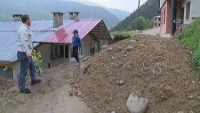 Arazisinden Geçen Yolun Parasını Alamayınca Hafriyatla Yolu Kapadı