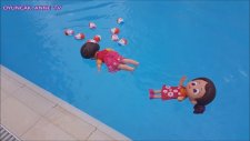 Niloya ve Heidi havuzda Kinder Joy sürpriz yumurta açıyor Niloya havuza balık gibi dalıyor