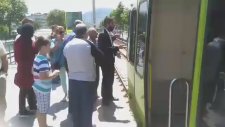 Bursa'da Metro Arızası! Yolcular İsyan Etti