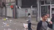 Brüksel Sokaklarında Türklerin Protestosu - Anırma Eşliğinde.