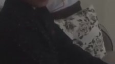 Tehdit Edilen Afgan Genci Şikayetinden Caydırmak