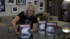 Monopoly- Queen Edition - Brian May Unboxes The First Copy