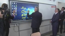 Başbakan Binali Yıldırım'ın Akıllı Tahta İle İmtihanı