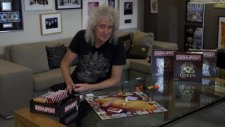 Monopoly: Queen Edition - Brian May Plays The Game