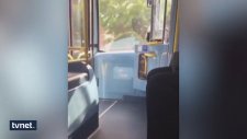 Yolculara Opera Söyleyen Otobüs Şoförü