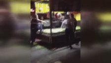 Zabıta ile Kadın Seyyar Satıcı Arasında Yaşanan Arbede