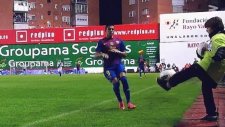 Top Toplayıcı Çocuklardan Muhteşem Hareketler