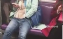 Metroda Ne Yaptığı Belli Olmayan Kız - acemikamera