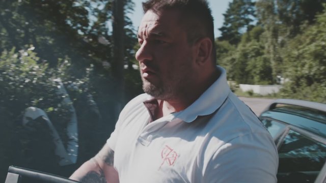 Screwed (2017) Fragman