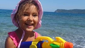 Plaj Keyfi Plajda Yeni Römork İle Oynadık Ve Gözlük İle Yüzdük