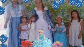 Elif Prenses Elsa Oldu Doğum Günü Partisine Gidiyor