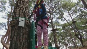 Antalya Anadolu Parkta Atraksiyonlar, İp Parkuru (Fun Clımbıng) Elif Bu Parkuru Çok Sevdi