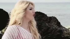 Gizem Kara - Hayatım Paramparça 2017 Klip