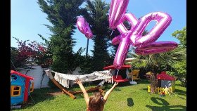 Elif Satranç Oynuyor, 700 Bin Balonları Saldık Ve Bahçe Gezintisi, Eğlenceli Çocuk Videosu