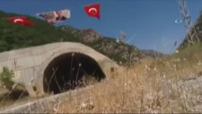 Trabzonlu TIR Şoförünün Kato Dağı'na Bayrak Asması